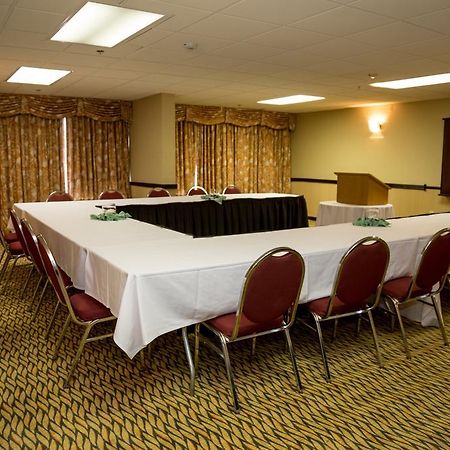 Ramada Plaza Rochester Airport Esterno foto
