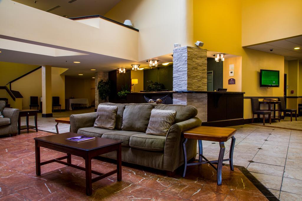 Ramada Plaza Rochester Airport Esterno foto