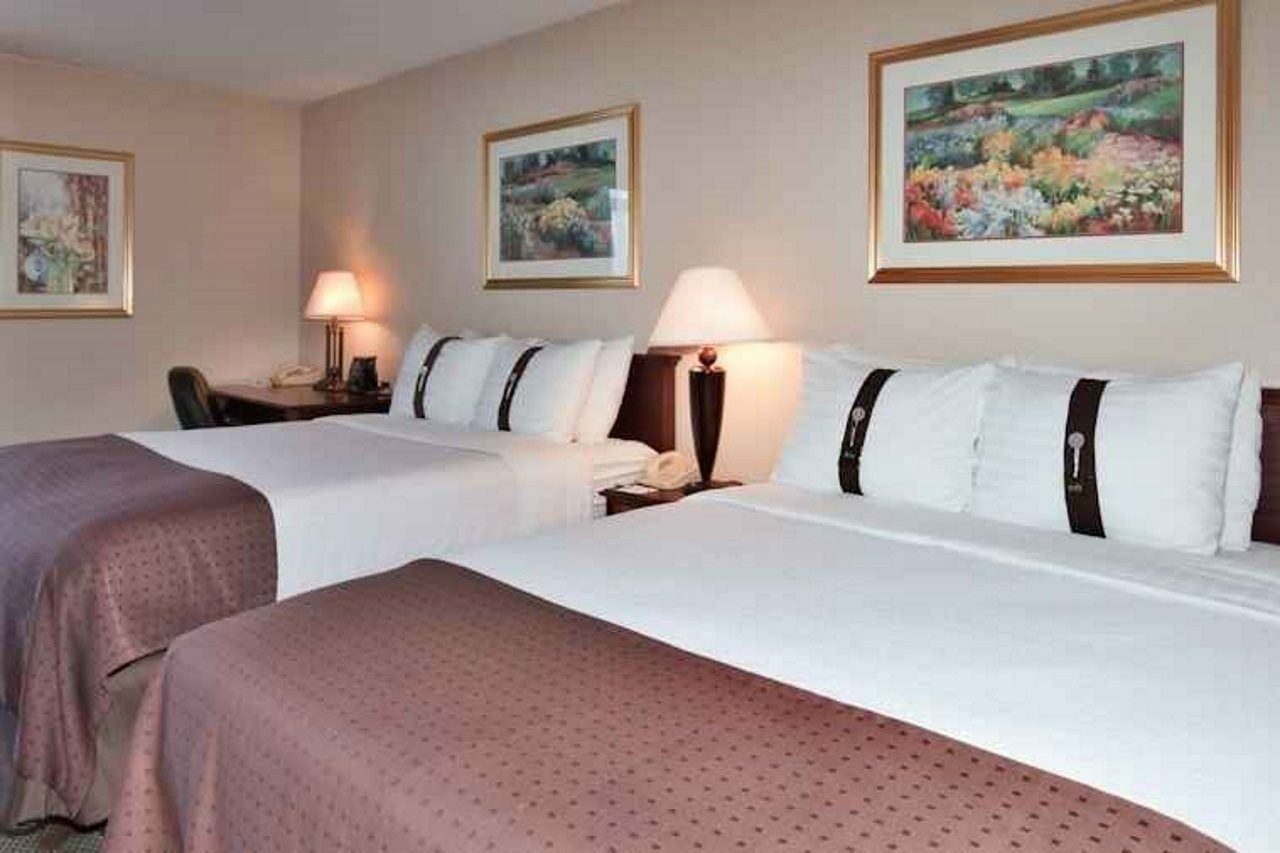 Ramada Plaza Rochester Airport Esterno foto